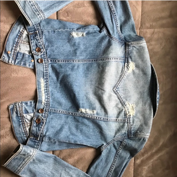 Jean jacket! Size small. Perfect condition - Picture 2 of 2